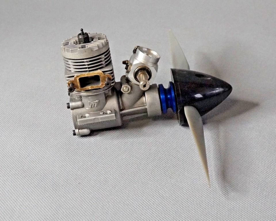 Vintage Czech MVVS 3,5 CC Motor Model Airplane Engine w/Propeller- Working - Image 3 of 4