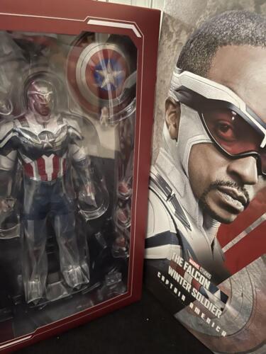 Hot Toys Captain America Falcon - 第 1/7 張圖片