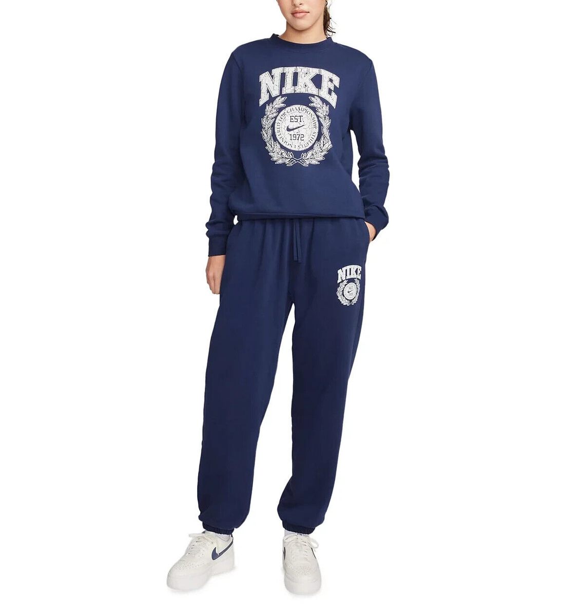 Nike Sportswear Club Crewneck Fleece Sweatshirt MSRP $65 Nike Sportswear Club Crewneck Fleece Sweatshirt MSRP $65
