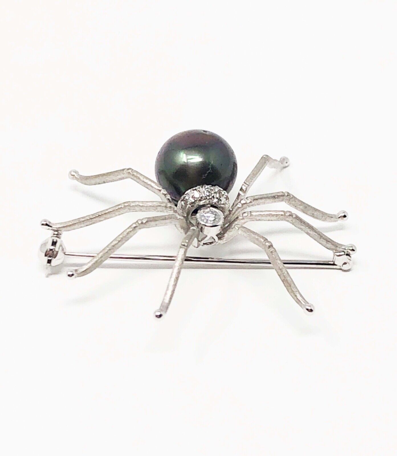 Lot - 14 KARAT YELLOW GOLD & ENAMEL SPIDER BROOCH