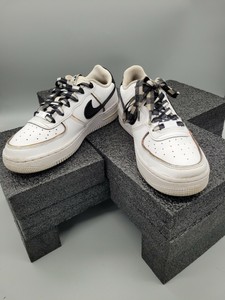 Nike Air Force 1 bajas (grade-school) DJ5528-100 carmesí brillante fresco  Blanco Negro Tamaño 4.5y | eBay