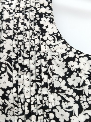 Lane Bryant White and Black Floral Pullover Long Sleeve Blouse, Women's Size 22 - Picture 9 of 9