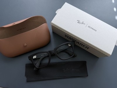 Rayban Meta Wayfarer Gen 2 Glasses Matte Black, Grey Transitions w/ case