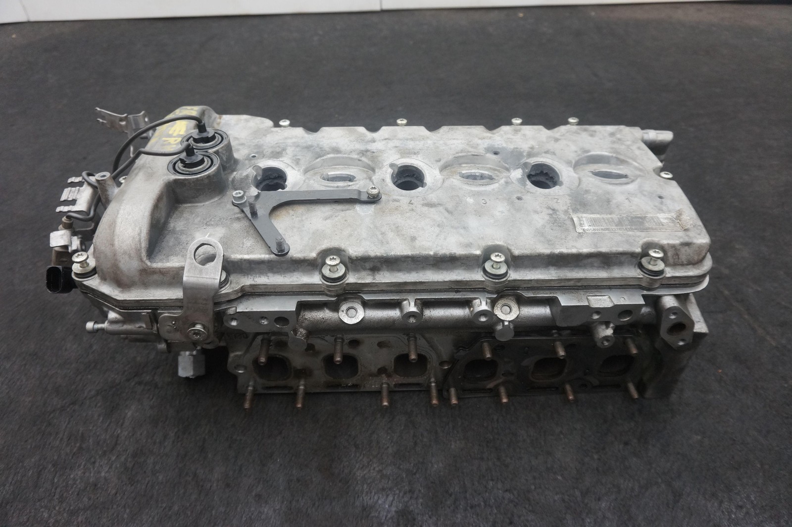 Right Engine Cylinder Head 07C103374 Bentley Continental Flying Spur 03-12 *Note
