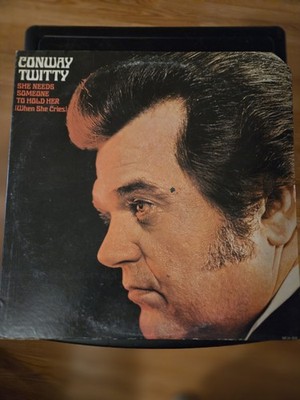 Conway Twitty - She Needs Someone To Hold Her (When She Cries) LP 1973 MCA-303