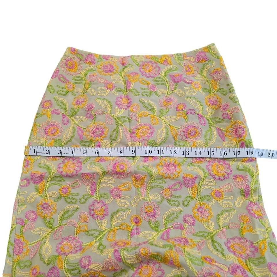 Camisa lápiz bordada floral amarilla y rosa Cynthia Steffe talla 6 Foto 4 de 4