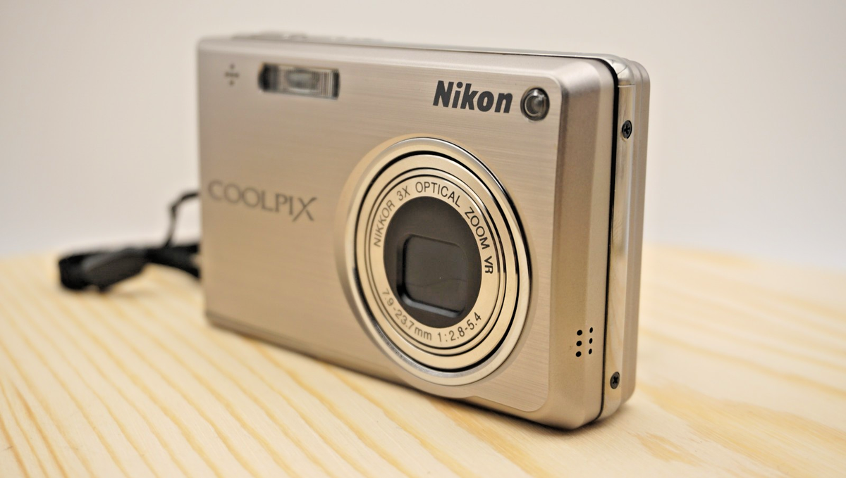 【N2445】 Nikon COOLPIX S700 ニコン クールピクス Amazon.com : Coolpix S700 12.1MP Digital Camera with 3x