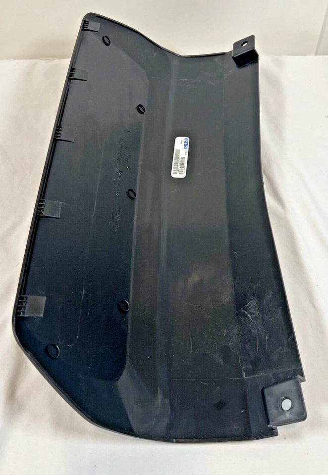 GMC Yukon XL Yukon XL Denali o placa de adorno suburbano 2021 GM1129130 84340919 Foto 4 de 4