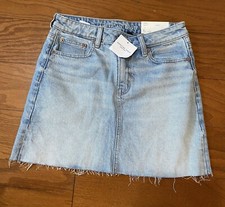 American Eagle Hi-Rise Perfect Mini Denim Shorts NWT Size 4 Stretch Distressed