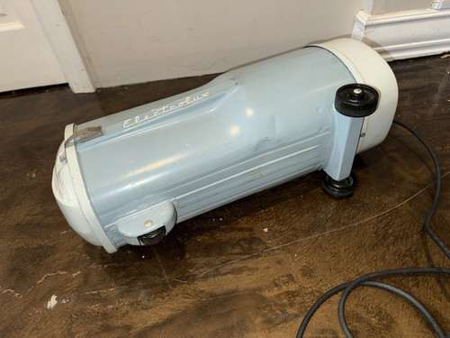 Aspirapolvere vintage blu Electrolux modello S con tubo e accessori scatola originale FUNZIONANTE - Foto 8 di 10