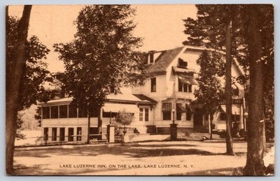 Vintage New York Postcard LAKE LUZERNE Inn on Lake 1930s