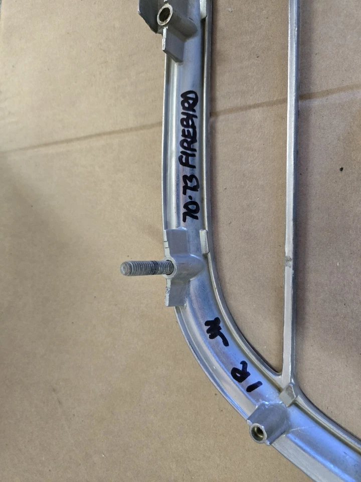 1970 1971 1972 1973 Pontiac Firebird luz trasera derecha bisel OEM Foto 4 de 4