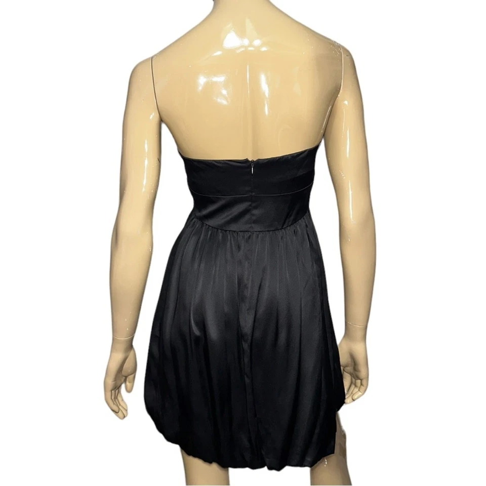 Mini vestido de festa Myne feminino tamanho M preto bainha de seda dupla sem alças - Imagem 4 de 4