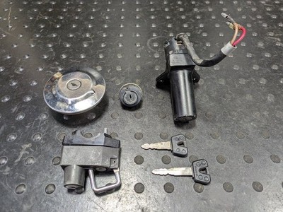 Genuine Yamaha XTZ125 key set, main key cylinder, and tank cap.