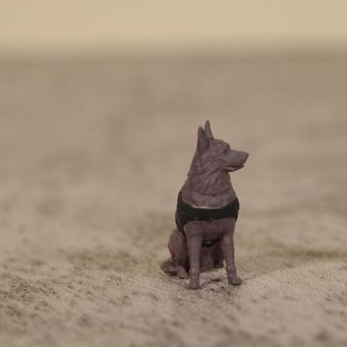 Mini 1:64 bemalte Figur Miniatur Resin Diorama Patrouillenmann Polizei Hund Modell Spielzeug - Bild 4 von 7