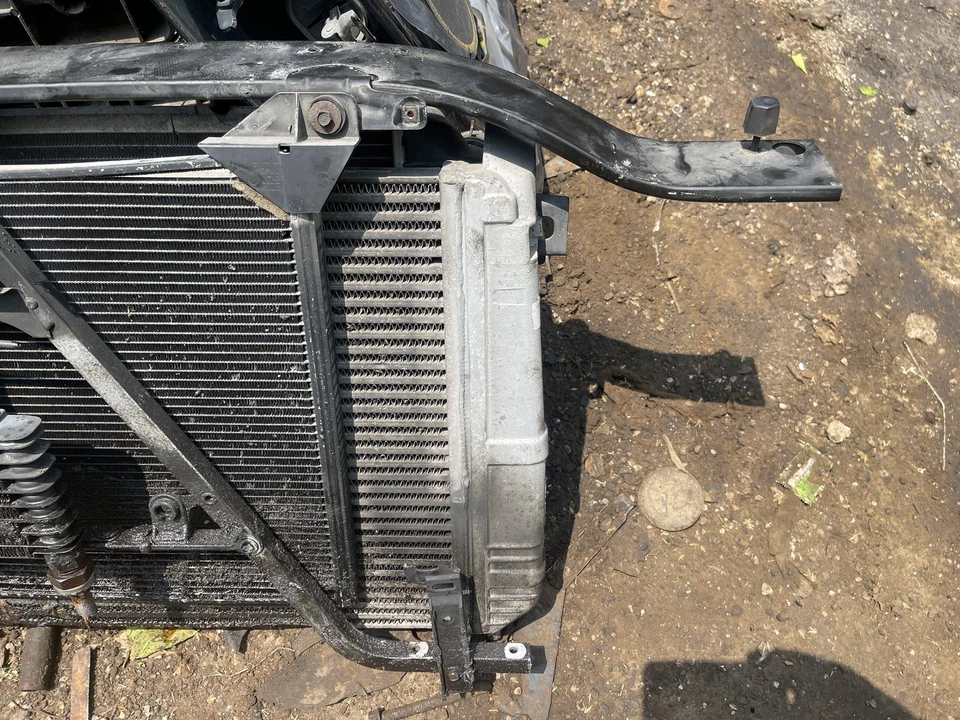 2001-2002 Chevrolet Silverado Sierra Loaded Radiator Support 6.6 Dmax LB7 Oem - Image 3 of 4