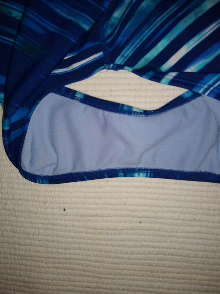 Traje de baño Champion espalda cruzada para mujer sujetador pequeño azul marino y acuático usado en excelente estado competición Foto 4 de 4