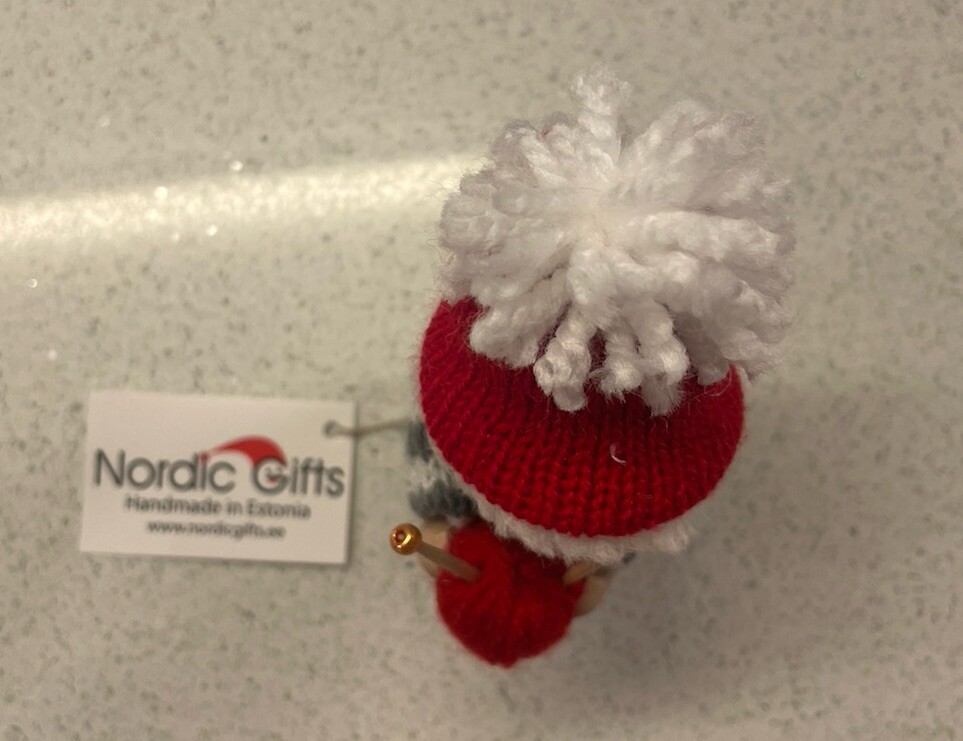 NORDIC GIFTS Estonia Wooden RED Girl Christmas KNITTING 5