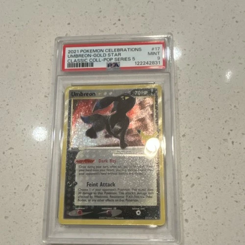 Pokémon Celebrations Classic Collection Umbreon Star 17/17 Holo PSA 9