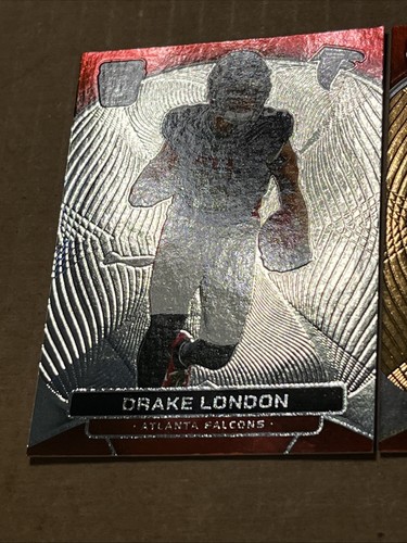 Drake London 2024 Panini Totally Certified Base & Bronze Parallel #d/399. - Picture 4 of 8