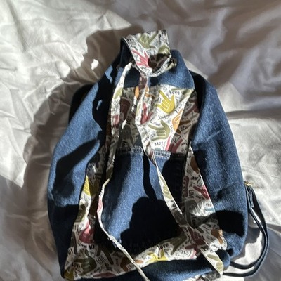 Women's Blue Graphic Drawstring Backpack, Multicolor Straps, Green Lining