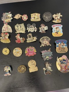 Lot Of 25 Disney Trading Pins Pirates Of The Caribbean Mickey Minnie Pirate Pin