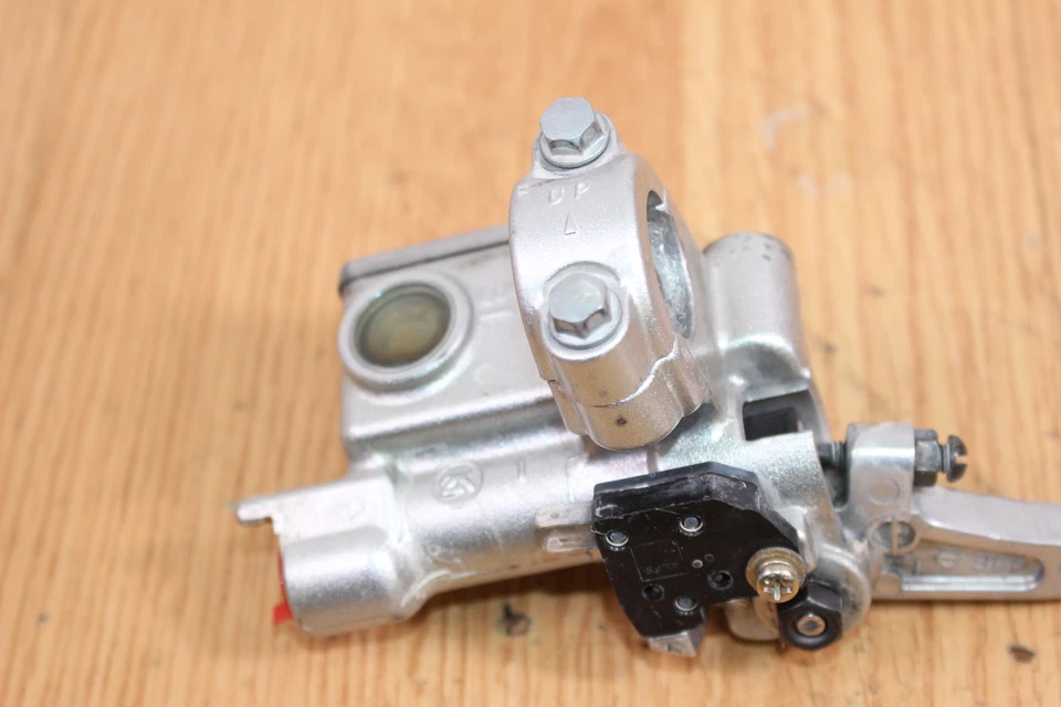 2003 KAWASAKI KLX400SR Front Brake Master Cylinder - Image 2 of 4