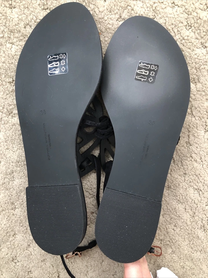 Sandalia plana Sophia Webster talla 38 para mujer negra brillante mariposa venta al por menor $375 Foto 4 de 4