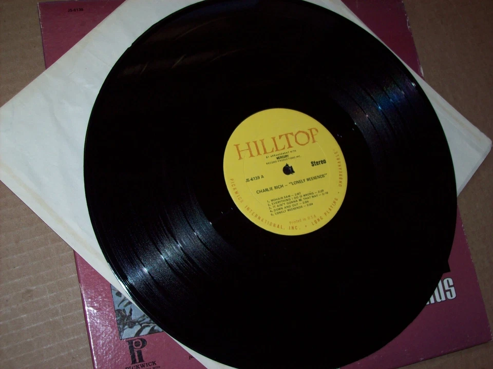 Charlie Rick Lonely Weekends vinyl LP record 1974 Hilltop JS-6139 EX - Image 4 of 4