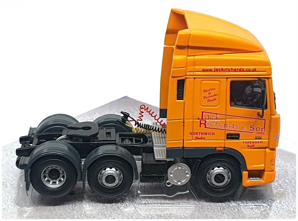 Corgi 1/50 Scale CC13218 - DAF XF Space Cab Truck Jack Richards & Sons - Yellow - Image 3 of 4