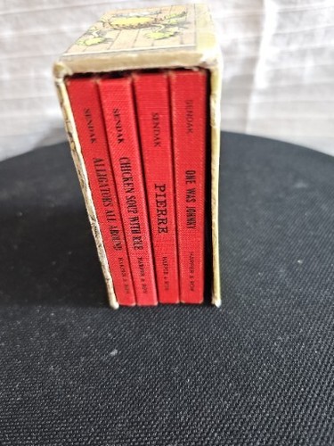 Vintage Nutshell Library by Maurice Sendak Harper Collins 1962 4 Mini Books - Picture 11 of 12