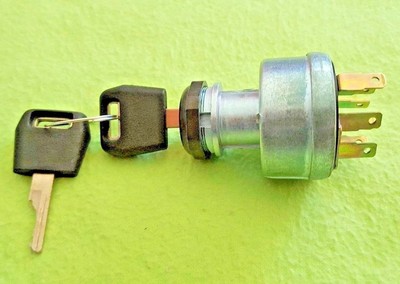 Interruttore Chiave Avviamento McCormick Per C70 C100 CX75 CX90 MC100 MC95 &ndash; Stevens Lake Parts