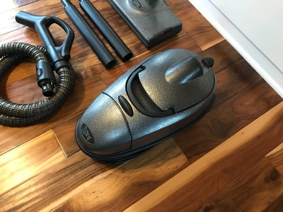 TriStar A101G Canister Vacuum Cleaner With Power Head Nozzle, Wand & Hose A101 - Image 4 of 4