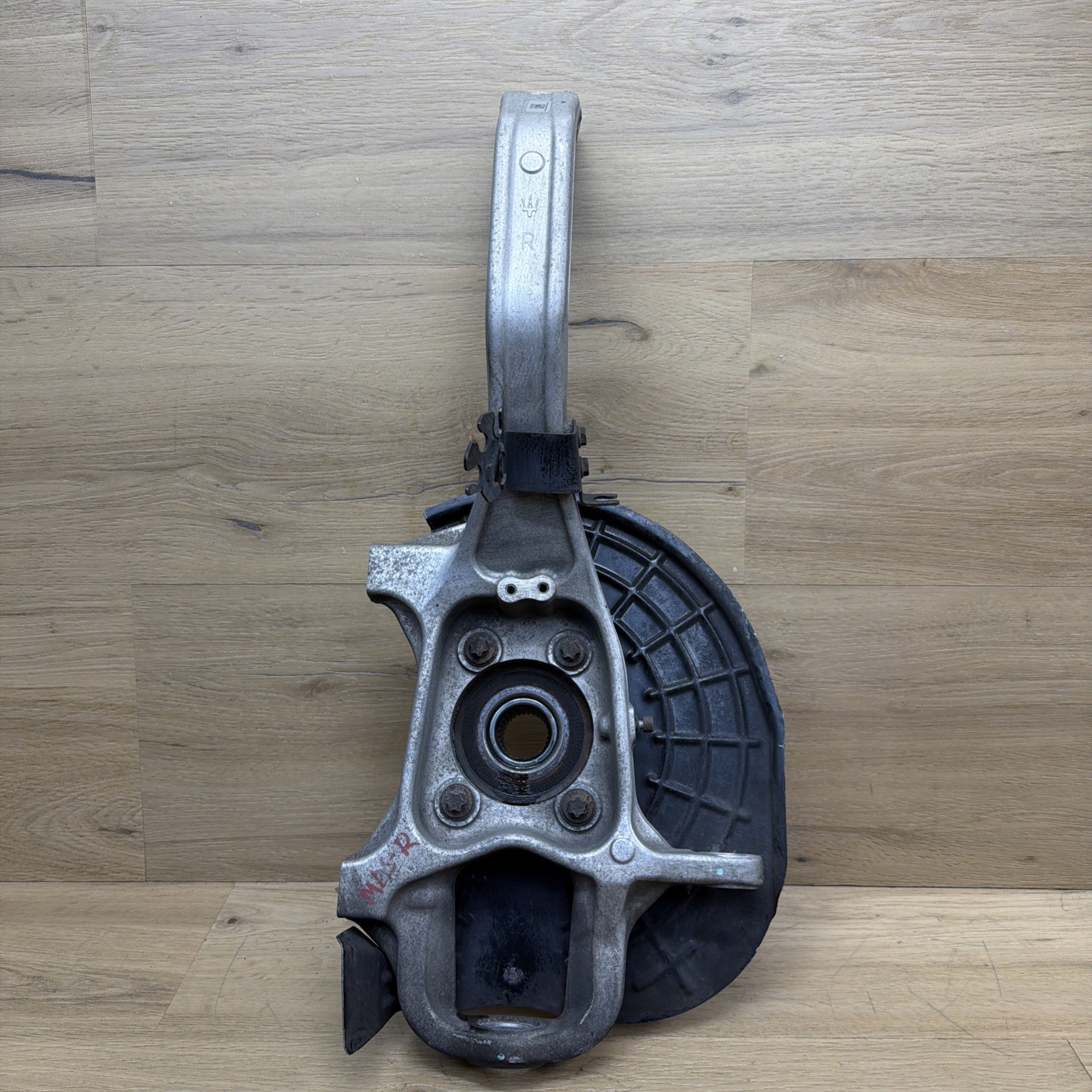 🟢2014-24Maserati Ghibli AWD Front Right Passenger Side Spindle Knuckle Hub Oem