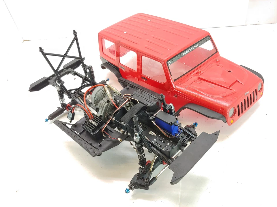 Axial SCX10 Jeep Wrangler 1/10 4x4 RC Rock Crawler Brushed ARTR (Add Tires&Radio - Image 2 of 4