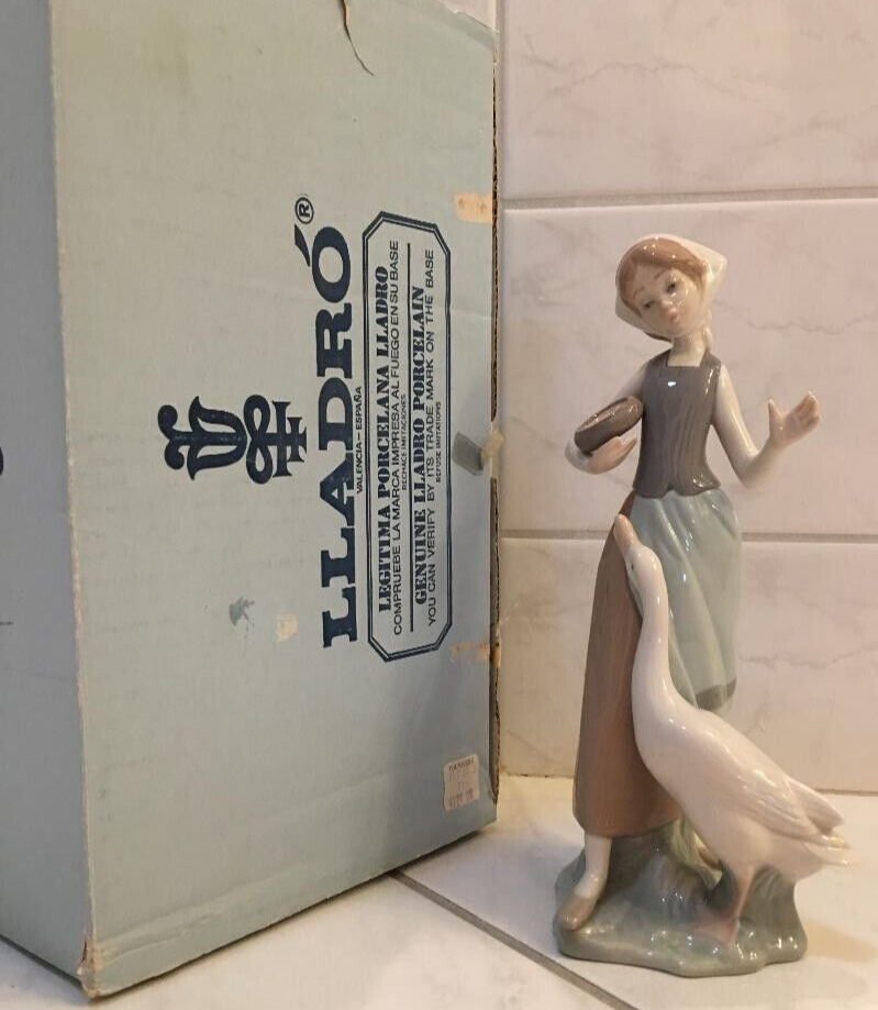 リヤドロLLADRO 少女とアヒル1052 リヤドロLLADRO 少女とアヒル1052