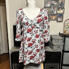 American Eagle Women’s Large Dress Red Floral 3/4 Sleeve Keyhole Back Stretchy