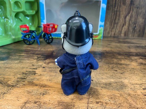 Sylvanian families beautiful P c Bobby Robert’s policeman boxed 100% immaculate - Picture 9 of 13