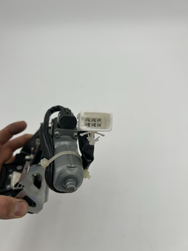 OEM 2014-2019 TOYOTA HIGHLANDER REAR TAILGATE LIFTGATE LOCK LATCH