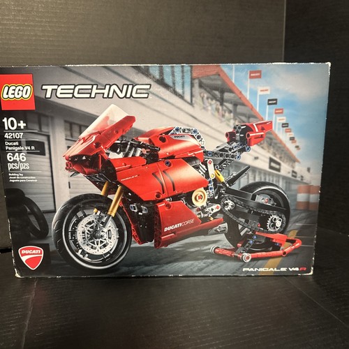 LEGO TECHNIC: Ducati Panigale V4 R (42107)