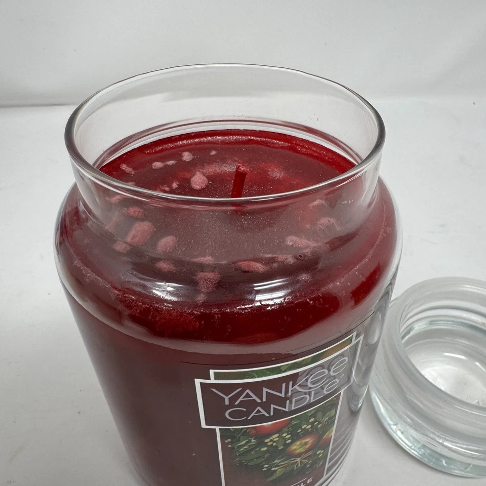 Yankee Candle Corona de Manzana Roja 22 OZ Tarro Cera de Frutas Rojas Calentador de Casa Festivo Foto 4 de 4