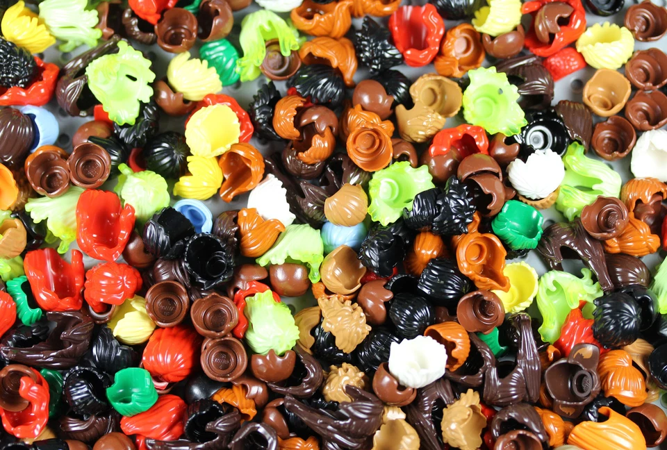 LEGO - Minifigure Hair Pieces Lot - Male Female Wigs Hat Cap City Town Bulk  - Image 4 of 4