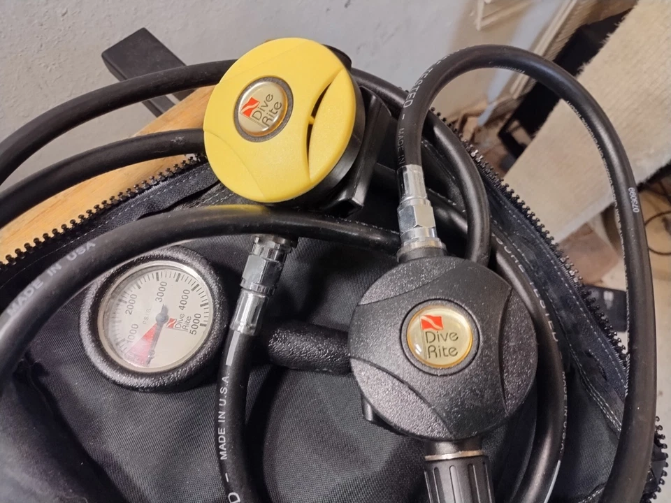 Dive Rite RG1200 Octopus Regulator System w/ Meter and Case **EUC - Image 4 of 4