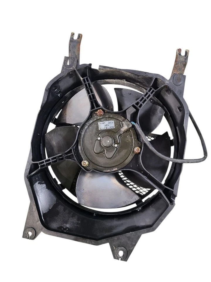 Conjunto de condensador de ventilador de motor de ventilador de radiador para 01-02 ISUZU TROOPER 646790 Foto 4 de 4