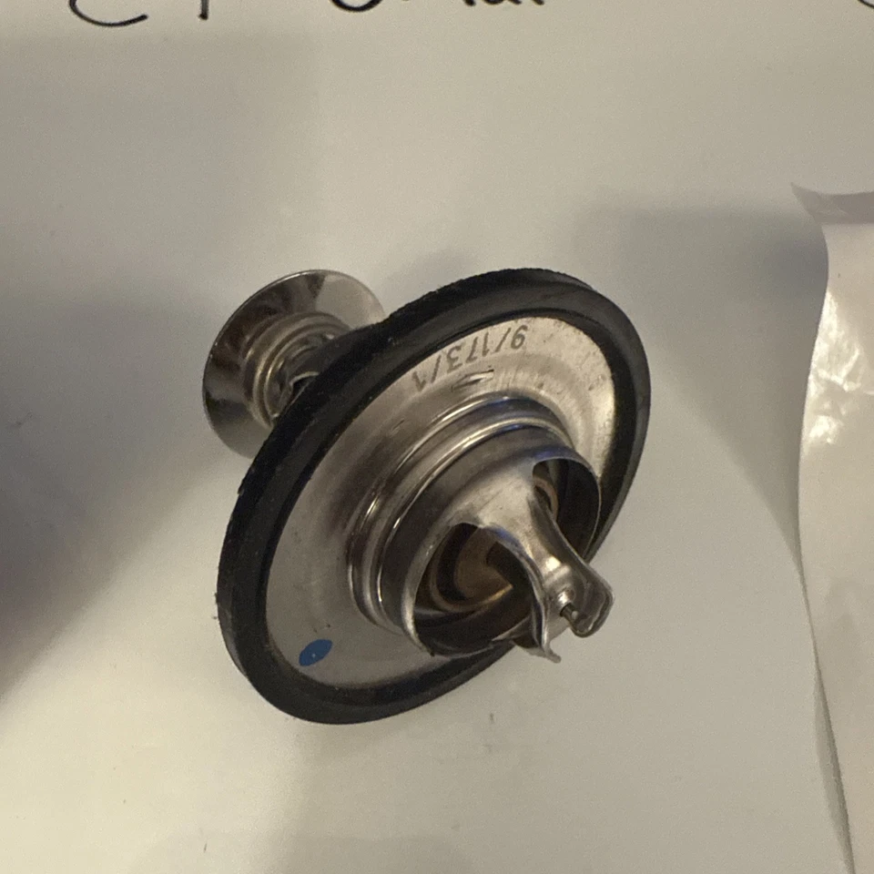 正品通用 1990 - 2014 雪佛兰 GMC Oldsmobile 发动机冷却液恒温器 12597583 — 第 3/4 张图片