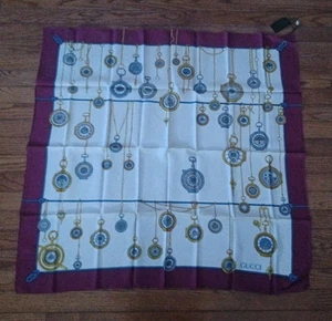 Foulard de montre de poche vintage Gucci 33"x33" neuf avec étiquette réf2028