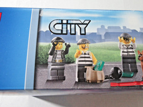 Lego CITY 60047 ~ POLICE STATION ~ Retired NISB Helicopter Motorbike Dog Crook