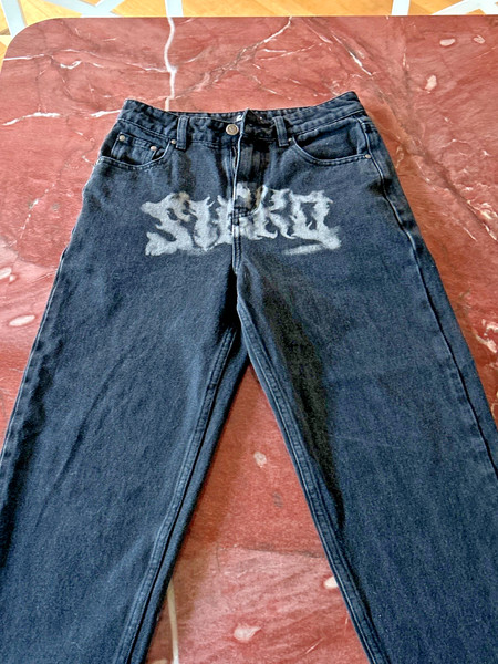 Sicko baggy Jeans sehr guten zustand und für 9-11 jahren gedacht. vinzed style 