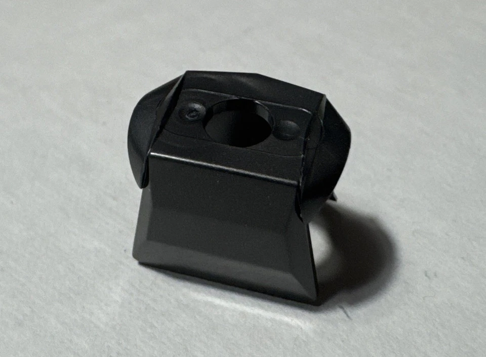 Lego Minifig Armor Breastplate Leg Protection Kingdoms Dragon Heads and Chain - Image 4 of 4