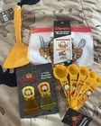 GARFIELD LOT OF 4 ITEMS SNACK BAGS, CHIP CLIPS, SPATULA, MEASURING SPOONS NEW